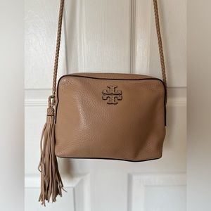 Tory Burch Crossbody Bag with fringe tassel in Nude